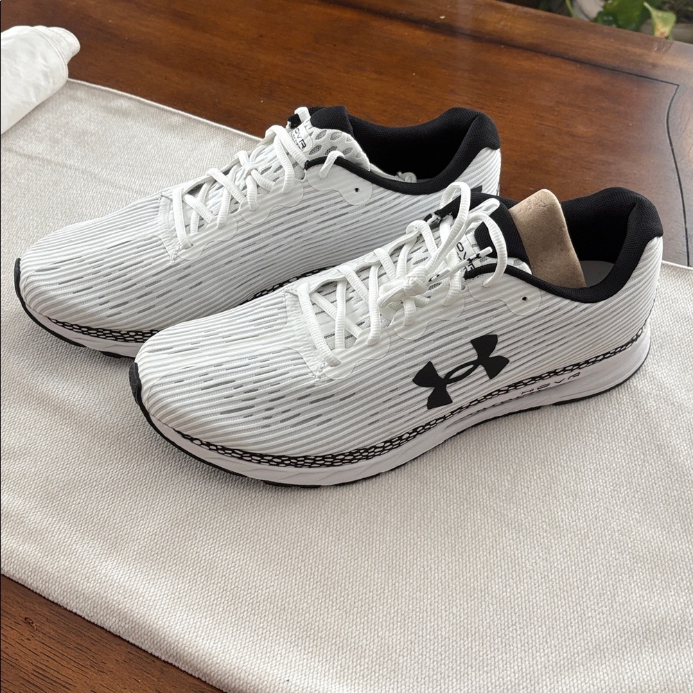 UNDER ARMOUR HOVR VELOCITI 3 Running Shoes White/Black - US Size 14 - Picture 3 of 6